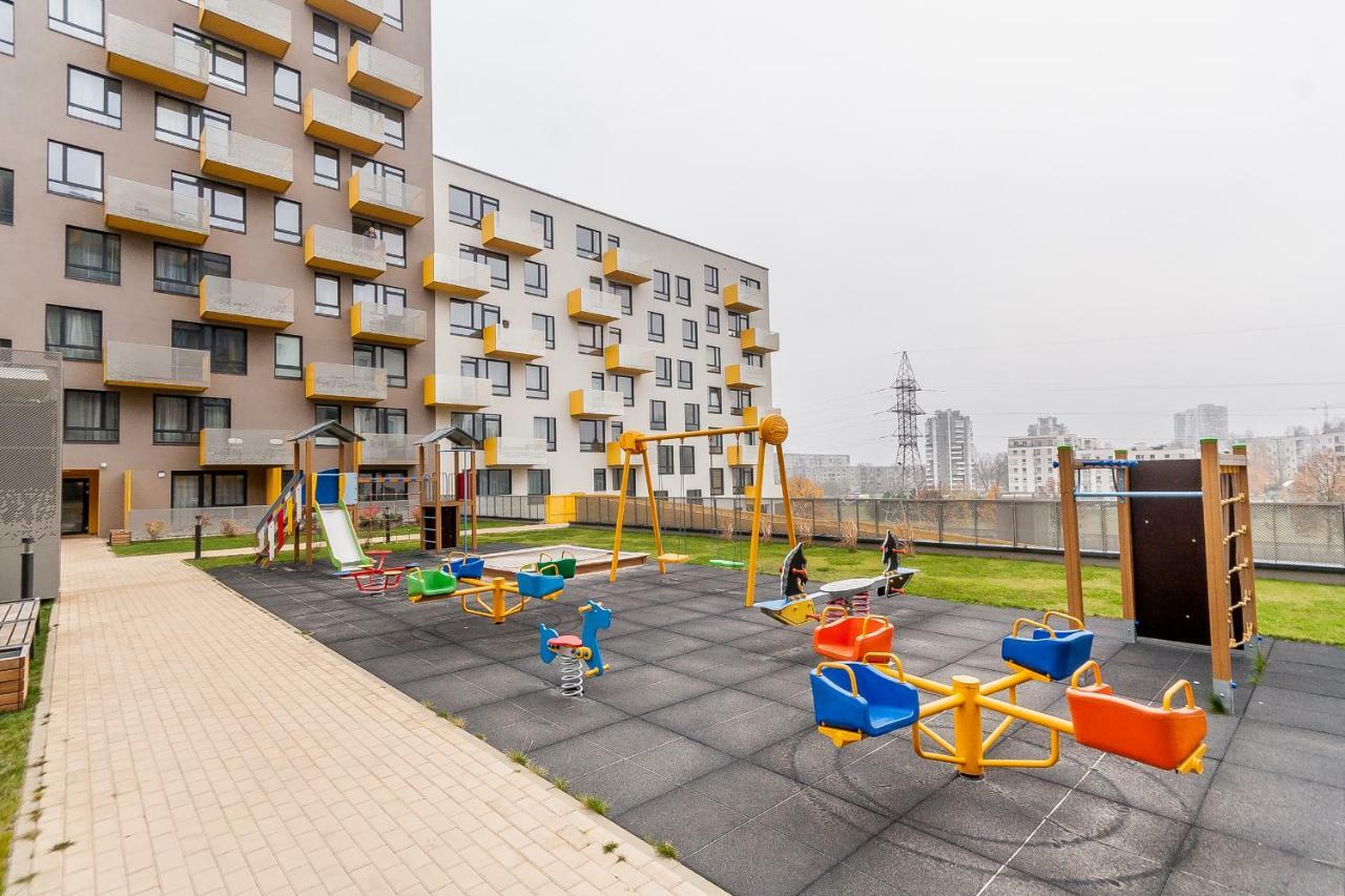 1 Near Center With A Roof Terrace And Parking Butas